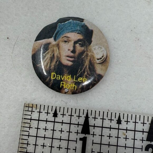 David Lee Roth Collectible Button Pin 1980s Vintage Van Halen Pinback Photo - Picture 2 of 3